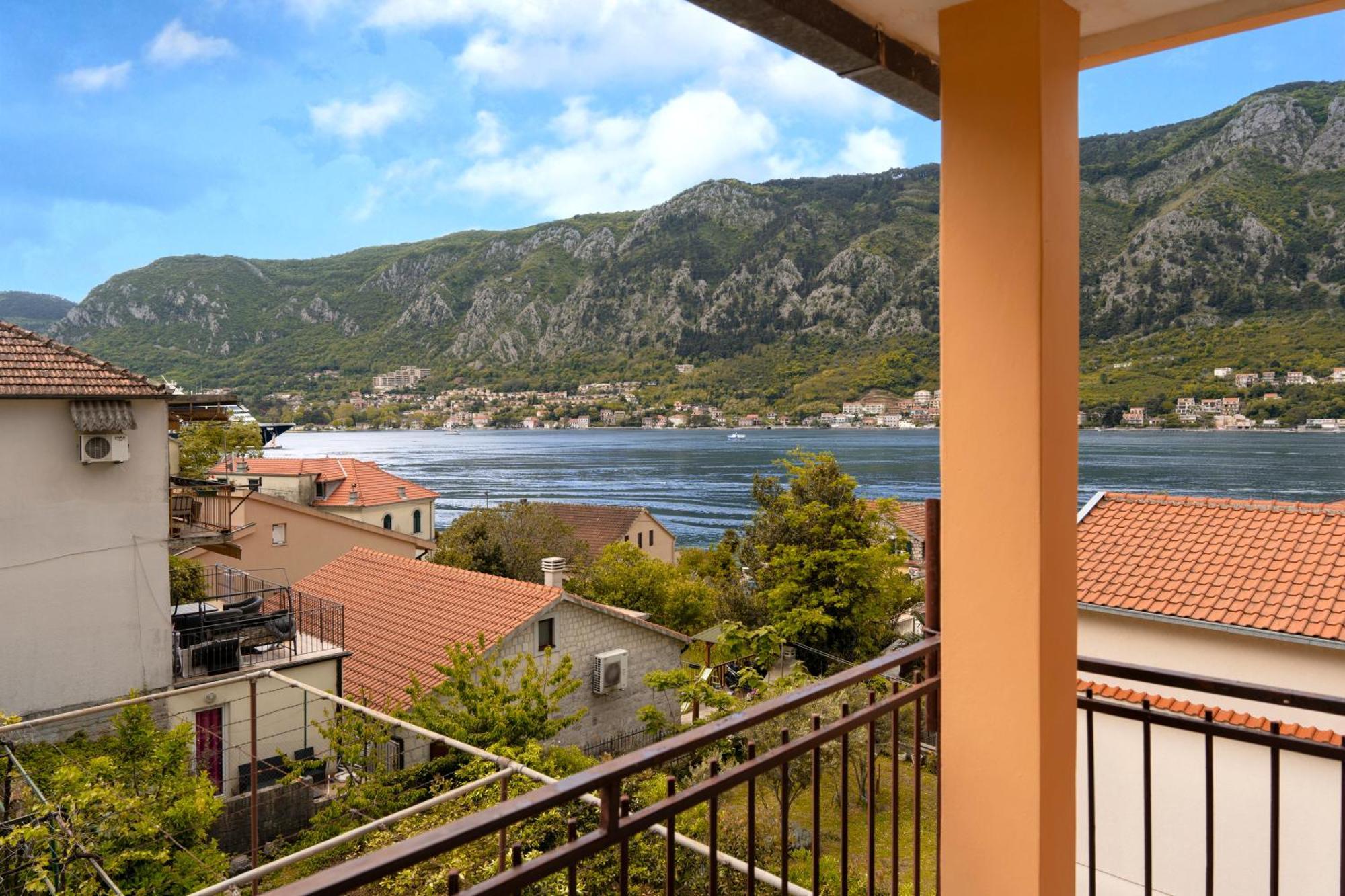 Apartment Busola Kotor Dış mekan fotoğraf